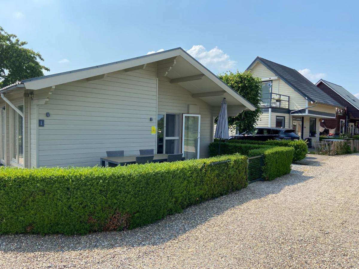 Chalet Eau Vive Maaseik Exteriör bild