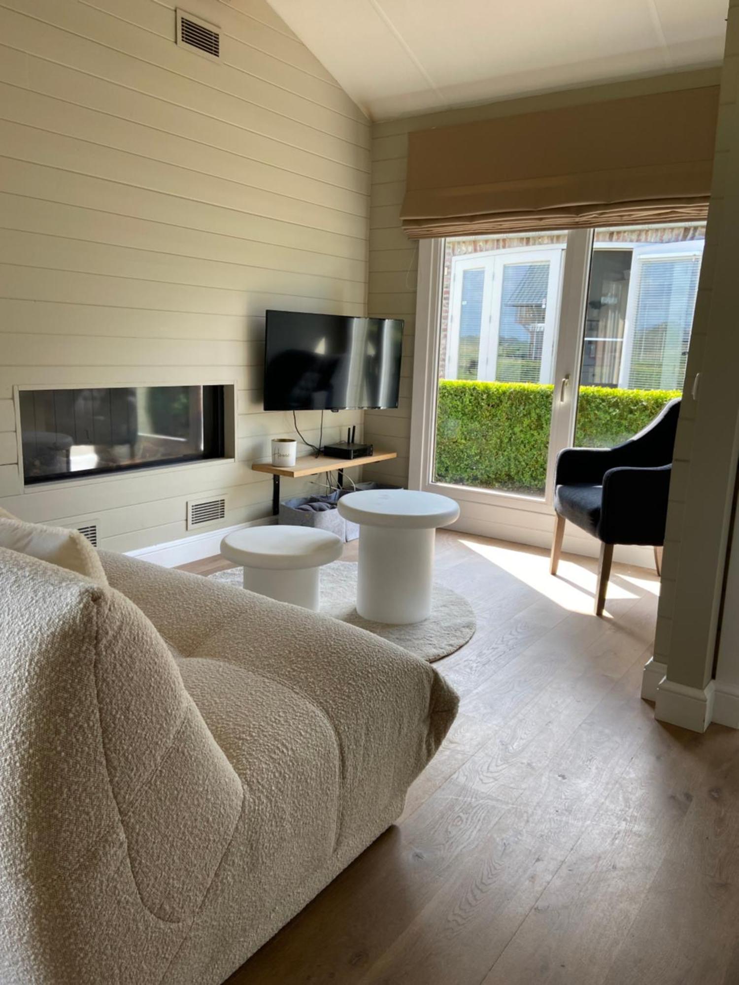 Chalet Eau Vive Maaseik Exteriör bild